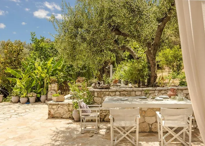 فيلة Aspasia كاتيليوس